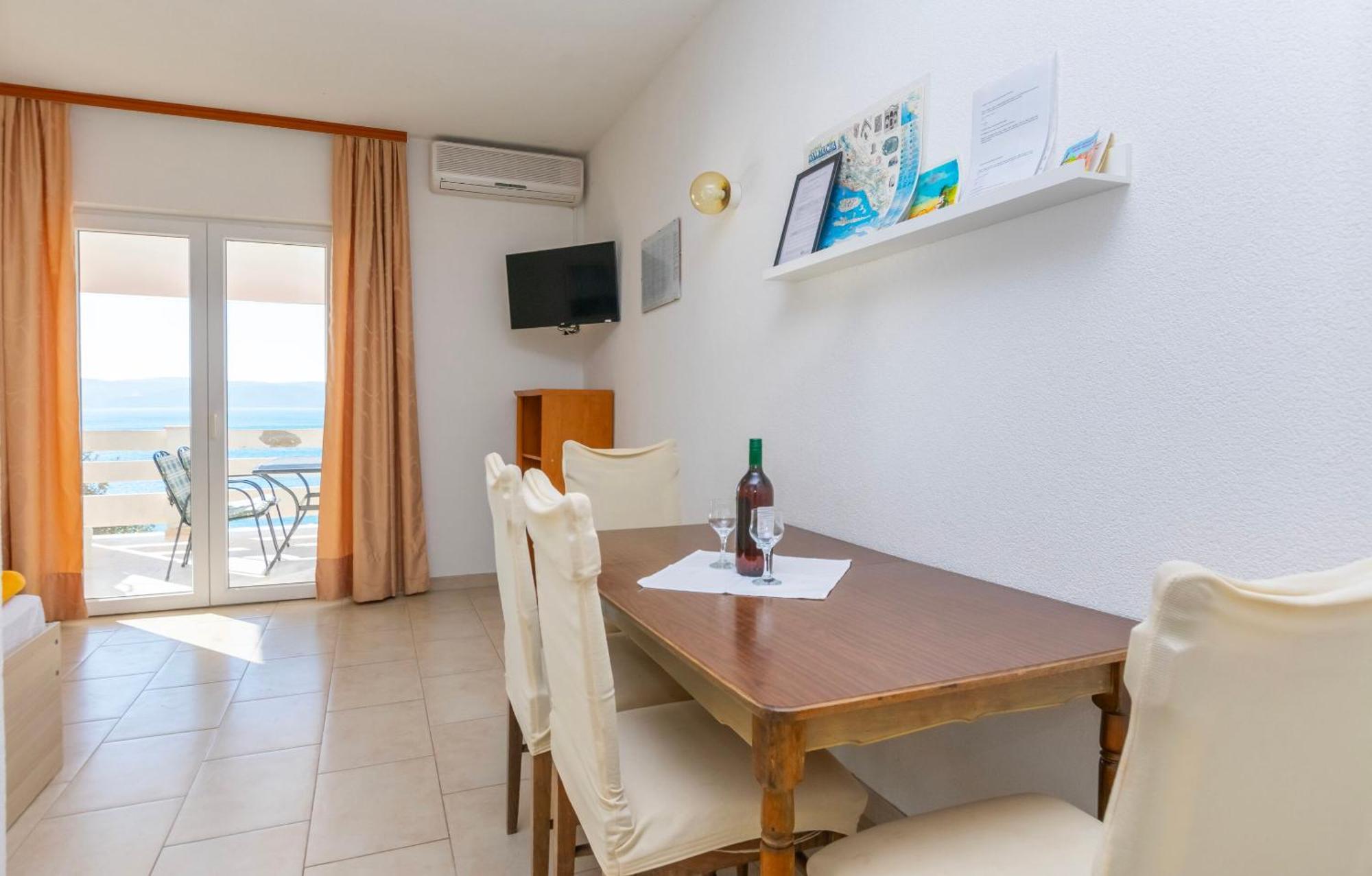 Apartments Ivo - Sea View; Pisak Exteriér fotografie
